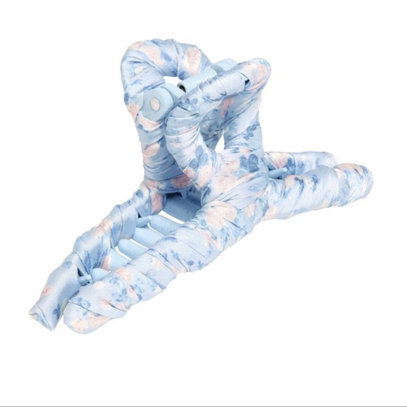 NWT Goody LOVESHACKFANCY Satin Claw Clip - Picture 1 of 9